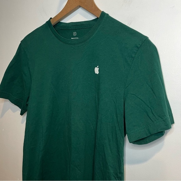 Men’s | Apple Employee Green T-Shirt | Small - Picture 2 of 7